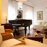 Gallo Nero Hotel
