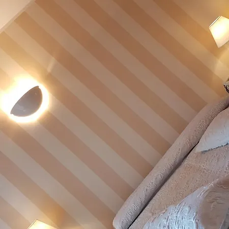加罗奈罗酒店 酒店