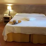 加罗奈罗酒店 3*