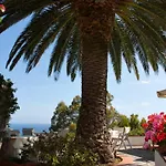 加罗奈罗酒店 酒店 3*