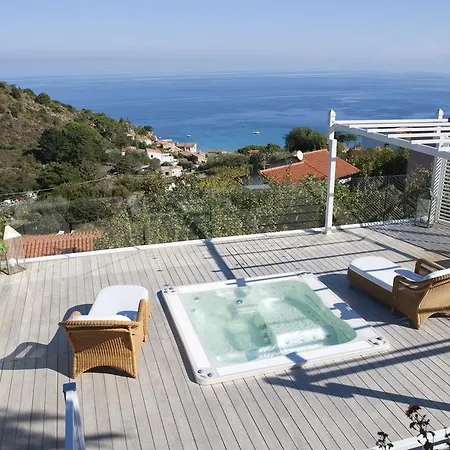 Gallo Nero Hotel 3*