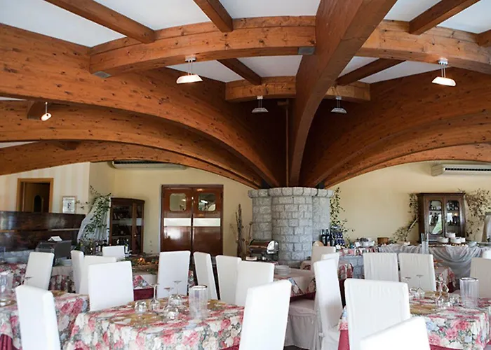 Gallo Nero Hotel SantʼAndrea