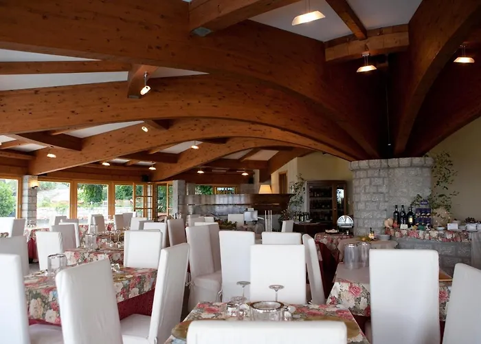 加罗奈罗酒店 3*