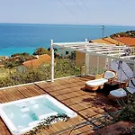 Gallo Nero Hotel
